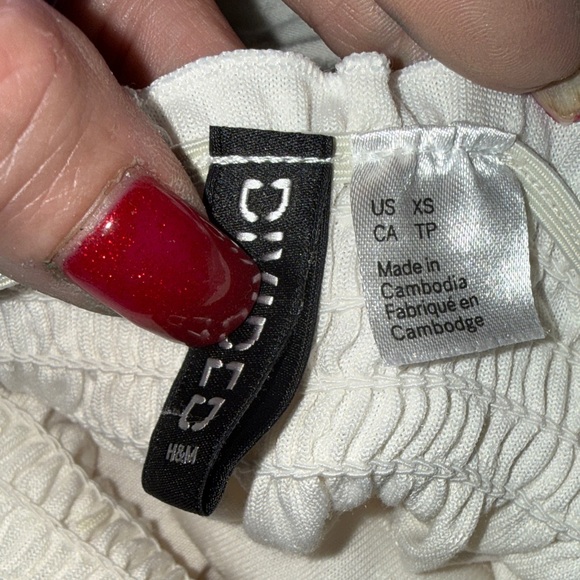 Divided White Textured Off-Shoulder Blouse - Picture 5 of 6